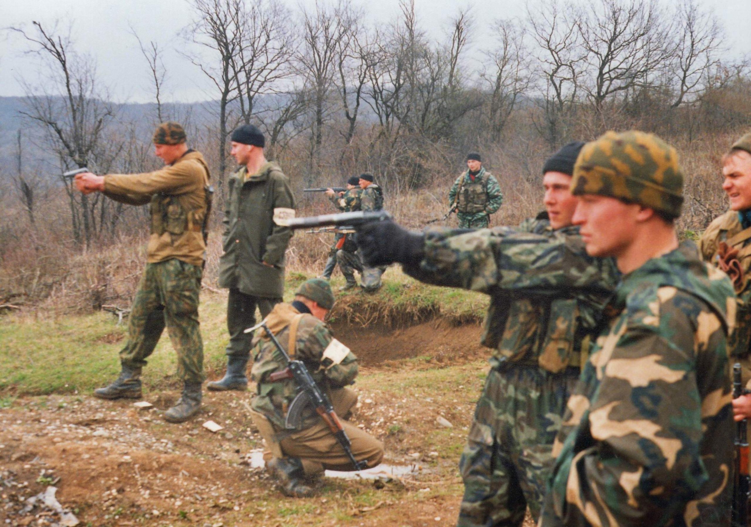 Взвод сдался в плен. 22 Бригада СПН Чечне. 22 СПН спецназ. Разведка, 22 бригада СПН, Чечня. Бойцы СПН В Чечне 2000.